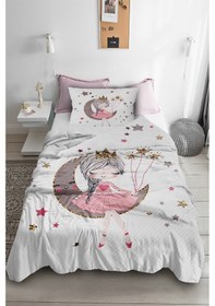 Resim Ayda Oturan Sevimli Kız Desenli Tek Kişilik Pike ( Yastık Kılıflı ) 