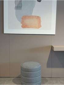 Resim Makyaj Masası Pufu - Bordo Puf Havlu Kumaş - Dekoratif - Ayak Uzatma Pufu - Yuvarlak Puf-cnc Çizgili Siyah Beyaz Kaz Ayağı 