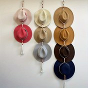 Resim Ayarlanabilir Boho Chic Makrome Şapka Askısı - El Dokuma & Çam Ağacı, Geniş Kenarlı Şapkalar, Kovboy & Fedora için Duvara Monte Raf - Püskül Vurgulu Yerden Tasarruflu Düzenleyici, Yatak Odası, Oturma Odası Dekoru için Kolay Kurulum, Şapka Askısı 