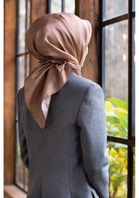 Resim %100 Twill İpek Düz Soğan Kabuğu Renkli Daha Tok Exclusive Serisi 90x90 Eşarp Dikim Şekli : El Dikişi Çok Renkli 