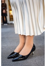 Resim Novas Rugan Taşlı Topuk Detaylı Kadın Topuklu Ayakkabı Siyah Rugan 