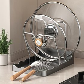 Resim Lüks ve Minimalist Tasarım ile Bir Parça Mutfak Kapağı Rafı Işıklı. Bu Çok Yönlü Raf, Tencereler, Kızartma Tavaları, Spatulalar ve Kaşıklar için Uygundur, Mutfak ve Yemek Alanlarında Organizasyon ve Depolama için Mükemmel, Ayrıca Ev Aksesuarları için Uygun. 