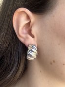 Resim Dalgalı Bombe Küpe 