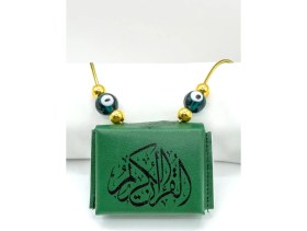 Resim Cam Zümrüt Yeşili Nazarlı Deri Çantalı Mini Kur'an-I Kerim Lastikli Araba Dikiz Ayna Süsü 