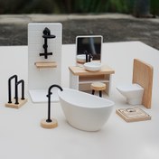 Resim 8 adet/takım Lüks Bebek Evi Banyo Mobilya Seti - 1:12 Ölçekli Bebek Evleri için Minyatür Dekorasyonlar - Tam Duş Odası, Lavabo, Tuvalet, Küvet, Tabure, Musluk, Havlu Askısı ve Noel Dekoru 