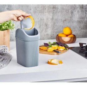 Resim Gri Mini Tezgah Üstü Çöp Kovası, Ofis ve Mutfak Için Pratik ve Şık Tasarım 