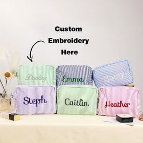 Resim 1 Adet Özel Nakışlı Çizgili Seyahat Tuvalet Çantası - Fermuarlı Kişiselleştirilmiş Kozmetik Organizatörü, Seyahat, Okul, Yurt veya Ev için Taşınabilir Polyester Depolama - Anne ve Eşe Mükemmel Hediye, Okul Gereçleri Düzenleyici | Günlük Tarz Çanta | Pratik Tasarım, Seyahat Tuvalet Çantası 