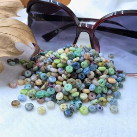 Resim 100 Adet Vintage Hesap Makinesi Şeklinde Cam Boncuk - Çok Renkli Takı Yapımı, Kolye Bilezik Küpe Aksesuarları için DIY El İşi Malzemeleri, Yaratıcı El Yapımı Süsler, Parlak Yüzeyli Çeşitli Renklerde Boncuklar 