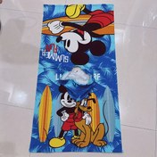 Resim Hızlı kuruyan ve emici bir Mickey ve Minnie temalı yazlık havlu, seyahat için bir taşınabilir bornoz desenli kapüşonlu, açık hava parkları, plaj yüzme ve su oyunları için mükemmel, bebekler ve yıkama bezleri için ideal bir hediye 