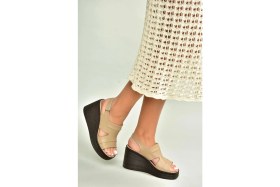 Resim Fox Shoes U555960303 Bej Hakiki Deri Dolgu Topuklu Kadın Ayakkabı 