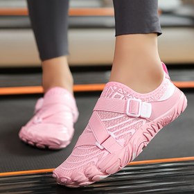 Resim Kadın spor su ayakkabıları rahat, nefes alabilen, hafif, hızlı kuruyan, çıplak ayak ve plaj tatili, sörf, yüzme, balık tutma, dalış, fitness antrenmanı, açık hava nehir izleme için uygun ve ayarlanabilir uyum sağlar 