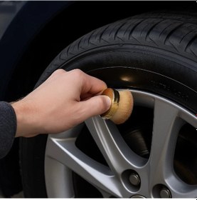 Resim Hazneli Lastik Parlatma Fırçası 1239642 