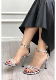 Resim Feles Üç Şerit Taş Detaylı Platform 11 Cm İnce Topuklu Kadın Ayakkabı Gümüş 