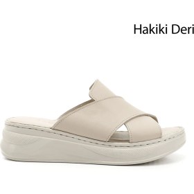 Resim Gönderi(r) Kadın Bej Çapraz Bantlı Dolgu Topuk Hakiki Deri Comfort Terlik 
