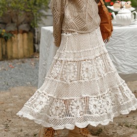 Resim Kadınların şık vintage tarzda dantel delikli elyaf askılı eteği, ruffled hem ve kumaşlı, yaz moda için mükemmel 