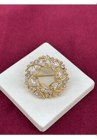 Resim Gümüş Parlak Taşlı Ve Altın Detaylı Çelenk Figürlü Gold Broş Gold 