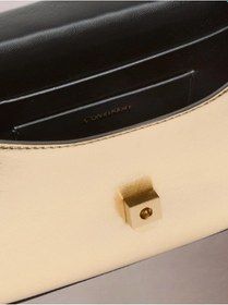 Resim Calvin Klein Kadın Zincirli Omuz Askılı Kabartmalı Ck Logo Altın Omuz Çantası Lv04f3306g-3jg-14788 