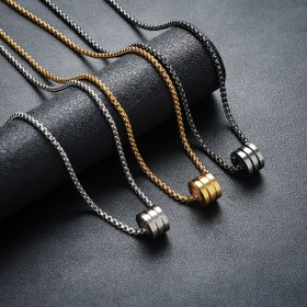 Resim Her gün giyilebilecek ve Noel hediyesi olarak da kullanılabilen, basit yuvarlak kolye ile Hip-Hop Rock siyah moda titanyum çelik takılar. 
