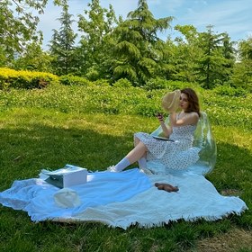 Resim 1 adet Ekstra Büyük Açık Hava Şeffaf Şişme Koltuk, Kamp için Çok Fonksiyonlu Taşınabilir Şişme Koltuk, Şeffaf Sırt Desteği ile Yarım Yatarlı, Hızlı Şişirme, Kara ve Su için Uygun, Dayanıklı ve Çizilmeye Karşı Dirençli PVC Malzeme 