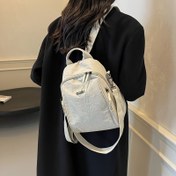 Resim Büyük Kapasiteli Kadın Sırt Çantası - Şık ve Dayanıklı Polyester, Çoklu Bölme Seyahat ve Yürüyüş Günü Çantası, Omuz Askısı, Çoklu Fermuarlı Cep, Siyah/Beyaz, Rahat Açık Hava Çantası | Minimalist Sırt Çantası | Fermuarlı Sırt Çantası 