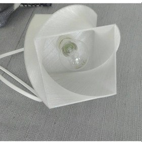 Resim Opencart Bükümlü Kare Tasarımlı Abajur. Sadece Plastik Aparattır 