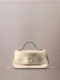 Resim Calvin Klein Kadın Zincirli Omuz Askılı Kabartmalı Ck Logo Altın Omuz Çantası Lv04f3306g-3jg-14788 