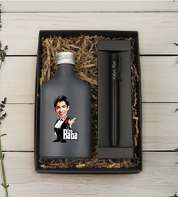 Resim Bk Gift Kişiye Özel The Baba Karikatürlü Antrasit Tasarım Cam Şişede Kolonya 200 Ml & Siyah Metal Roller Kalem Hediye Seti-3, Babaya Hediye, Babalar G 