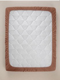 Resim Geniş Yataklara Uygun Saten Çarşaf Kaygan Dokulu, Modern Şıklık Kiremit 