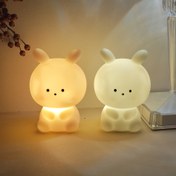 Resim 1 Büyük Kafalı Tavşan LED masa lambası, 3 değiştirilebilir düğme pille çalışır (fiş gerekmez), yatak odaları, dış mekan masaları için uygun ve arkadaşlar, sınıf arkadaşları ve aileye tatil doğum günü hediyesi olarak 