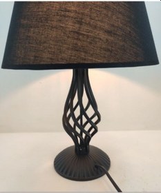 Resim Siyah Rustik Burgulu Metal Ayaklı 30'luk Siyah Şapkalı Abajur Siyah 