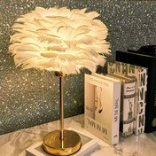 Resim 1 Adet Taklit Tüy Lamba, Beyaz Altın Kenarlı Şık Sanat USB Düşük Voltaj Sergi Salonu Otel Kafe Aydınlatması, Romantik Yatak Odası ve Oturma Odası Çiftler İçin Komodin Lambası 