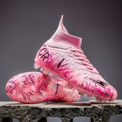 Resim Erkekler için Yüksek Üst Futbol Kramponları - Pembe Geometrik Tasarım Siyah Vurgularla, PU Üst & TPU Taban, Tüm Sezonluk Antrenman ve Maç Ayakkabıları, Nefes Alabilen Kumaş Astarı, Bağcıklı Güvenli Uyum, Futbol Ekipmanı, Atletik Performans, Spor Stil, Dayanıklı Taban, Spor Ayakkabılar, Aktif Yaşam Tarzı 