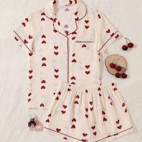 Resim Kadınlar için Rahat Kalp Baskılı Pijama Takımı - Kısa Kollu, Yaka Yaka, Elastik Bel, Hafif Polyester Kumaş, Yazlık Giyim veya Rahatlamak için Mükemmel, Rahat Kıyafetler | Oyuncağa Benzeri Baskılı Üst ve Şort | Polyester Kumaş 