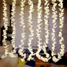 Resim 1pc Majisu Beyaz Kiraz Çiçeği LED Peri Işık Dizisi, 2m/6.56Ft Kumaş Salkımları, Pille Çalışır (Piller Dahil Değildir), Noel, Düğünler, Yatak Odası Duvarı ve Dolap Dekoru için Uygundur 