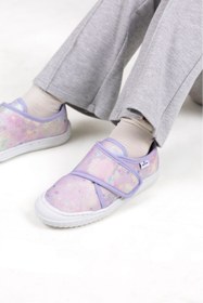 Resim kids A more Violet Kız Çocuk Ev ve Kreş Ayakkabısı Parlak Kumaş Lila 