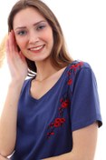 Resim Cotton Mood 20050526 Süprem Omuzu Çiçek Nakışlı Kısa Kol Bluz Indıgo 