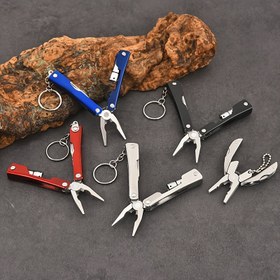 Resim Çok Fonksiyonlu Katlanır Pense - Ağır Hizmet Tipi Paslanmaz Çelik Taşınabilir Kamp Aleti, Ergonomik Tutuşlu, Doğa Yürüyüşü, Ev Tamiratı ve DIY Projeleri İçin Temel, Şık Metal Kaplama, Dayanıklı ve Sağlam 