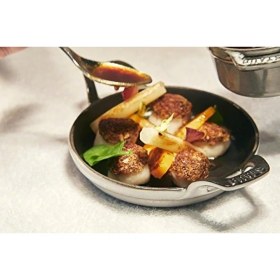 Resim Staub Toz Istiflenebilir Fırın Kabı, Yuvarlak (20 Cm, 0,75 L Içerisinde Bulunan Mat Siyah Kaplı Teps 