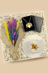 Resim Melek Kanatlı Kolye & Kurutulmuş Çiçek Buketi & Fincan Hediye Seti 