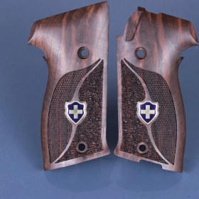 Resim Sıg P220 Ahşap Tabanca Kabzesi T158-1 