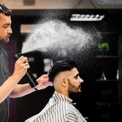 Resim Sürekli Püskürtme Saç Spreyi Şişesi, Sızdırmaz Kilit, Tek Düğme İşlemi, Yüksek Kaliteli Nozul ve Şık Tasarım ile Donatılmıştır. Yeniden Doldurulabilir ve Salon Saç Tasarımı, Günlük Ev Kullanımı, Seyahat Gereksinimleri, Bitki Bakımı, Temizlik ve Güzellik Araçları için Uygun. Püskürtme Şişesi Boş 