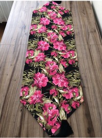 Resim Siyah Zemin Fuşya Çiçekli Runner Çok Renkli 