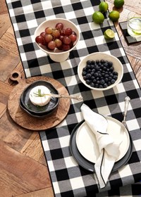 Resim Black and White Check Runner 