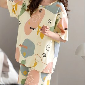 Resim Yeni Yaz 2025 Karikatür Baskılı Pijama Takımı, Yuvarlak Yaka Kısa Kollu + Şort Rahat Gevşek Pijama Takımı, Kadın Çiçek Desenli - Renk Bloğu - Ayı Baskılı Desenli Ayva Ev Giyimi, Rahat Ev Giyimi | Sevimli Pijama Takımı | Kolay Bakım Kumaşı 