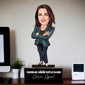 Resim Çalışan Kadına Hediye Karikatürlü Biblo 