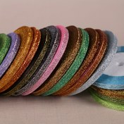 Resim 0.6 cm X 22 m uzunluğunda, renkli kurdeleli soğan desenli Noel paketlemesi, renkli kurdeleli fırın pasta kutusu, düğün, pasta dekorasyonu, parti, kart davetiyesi, dikiş, scrapbooking, saç fiyonk, çiçek projesi, paketleme tasarımı, ev ve tatil dekorasyonu 