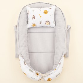 Resim Babynest ve Yastık- Çift Taraflı - Açık Gri Örgü - Galaksi ve Harfler 