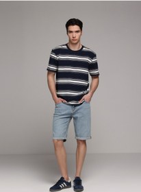 Resim Colin's Straight Fit Orta Bel Düz Erkek Light İndigo Denim Jean Şort 