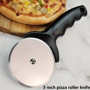 Resim Paslanmaz Çelik Pizza Kesici - Mükemmel Dilimler Oluşturan, Hem Ev Hem de Ticari Pişirme İçin Uygun, Pürüzsüz Kayan Bir Silindir Bıçak. 