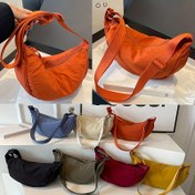Resim Kadınlar İçin Ayarlanabilir Minimalist Hilal Çapraz Çanta, Fermuarlı Günlük Kullanım ve Alışveriş için Nylon Omuz Çantası - 4 Renk Seçeneği ile Seyahat ve İşe Uygun 